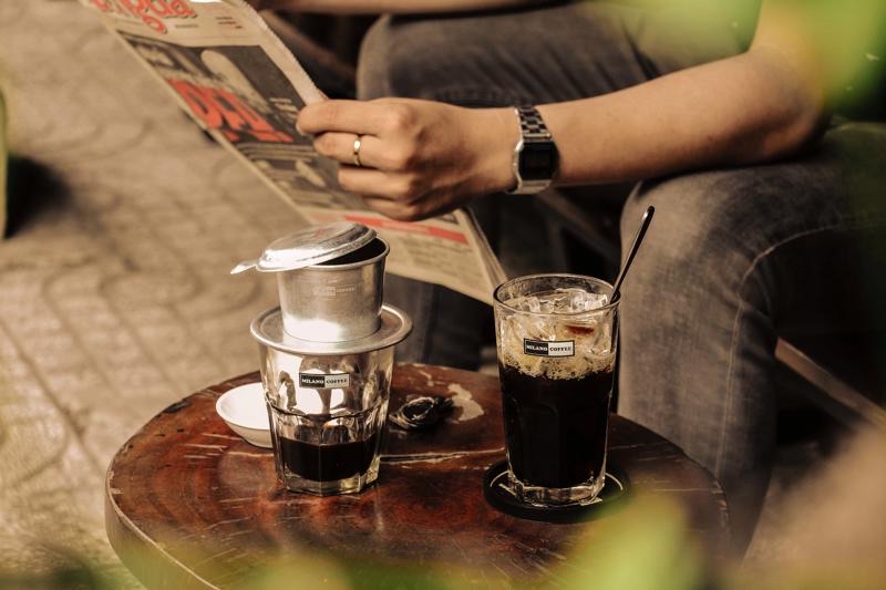 Der Klang tropfenden Kaffees wie eine sanfte Symphonie