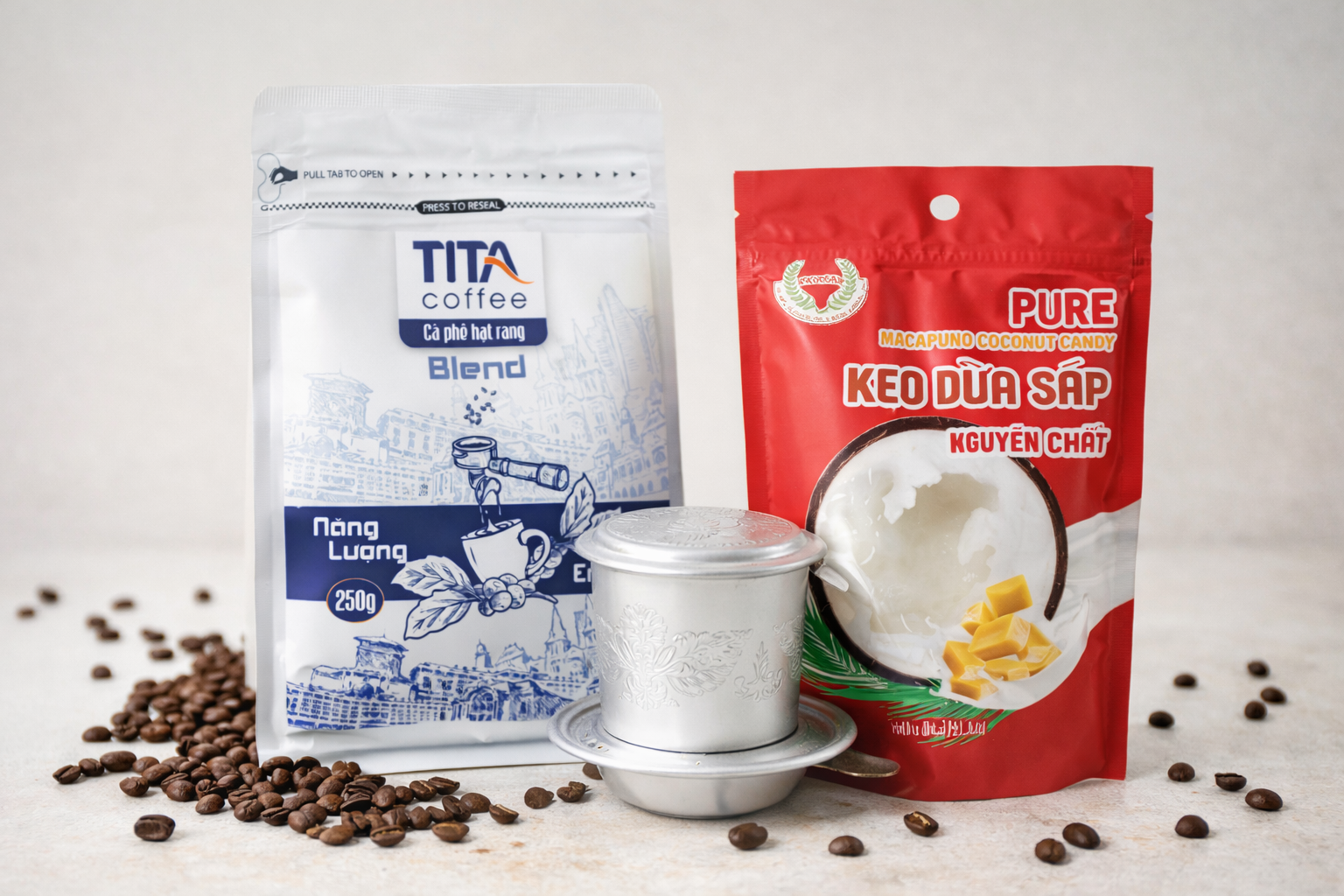 Tita Kaffee Blend, vietnamesischer Kaffeefilter und Macapuno Kokosnuss-Süßigkeiten