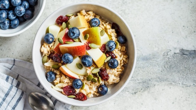 Nährstoffreiches Trockenfrucht-Müsli für stressige Tage