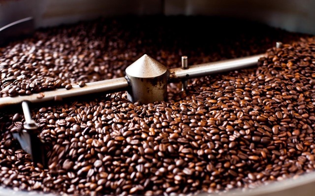 Die Wahl des richtigen Röstgrads und Mahlgrads bestimmt ebenfalls den Geschmack des Kaffees