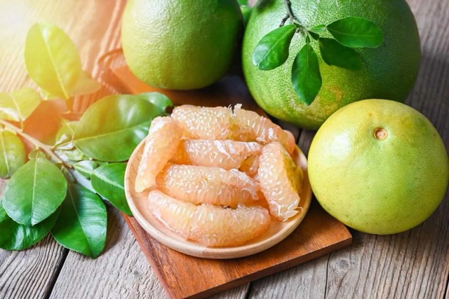 Getrocknete Pomeloschale mit Salzaprikose – Ein außergewöhnlicher Snack aus traditioneller Zutat