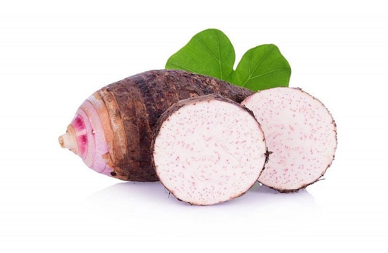Taro ist eine Wurzelknolle mit einem natürlich nussigen Geschmack und wird in vielen verschiedenen Gerichten verwendet.