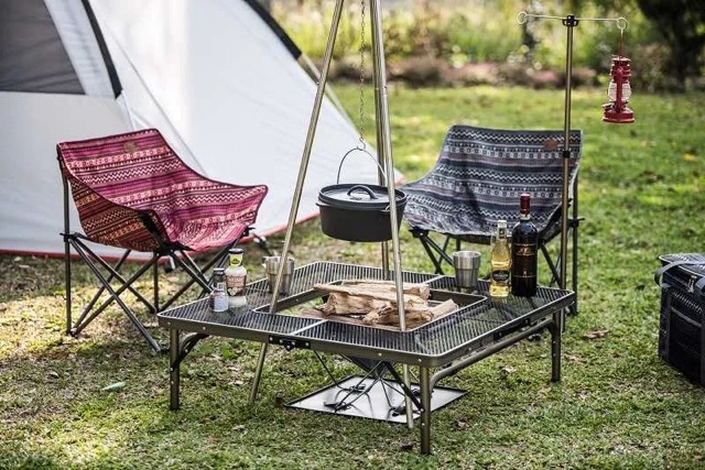 Bei der Auswahl von Campingausrüstung solltest du auf einige wichtige Faktoren achten.