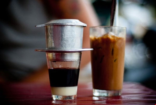 Der vietnamesische Kaffeefilter (Phin) ist seit Generationen ein fester Bestandteil der vietnamesischen Kaffeekultur.