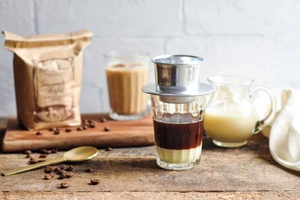 Der vietnamesische Kaffeefilter (Phin) ist seit langem ein Symbol für den authentischen Kaffeegenuss