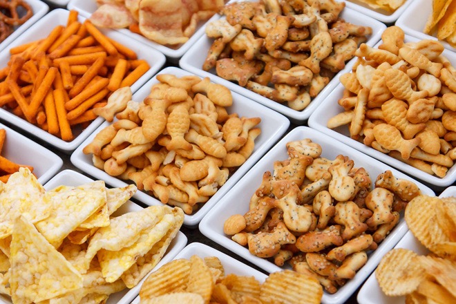 Teilen Sie die Snacks in mehrere Portionen auf, um eine ausgewogene Ernährung zu unterstützen.