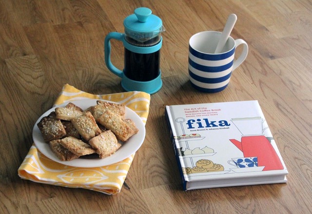 Die Kunst des Fika hilft Ihnen, Stress aus dem Arbeitsalltag und Ihrer Umgebung abzubauen.