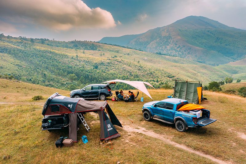 Minimalistische Camping-Lebensmittel ermöglichen eine flexiblere Planung und Organisation unterwegs.