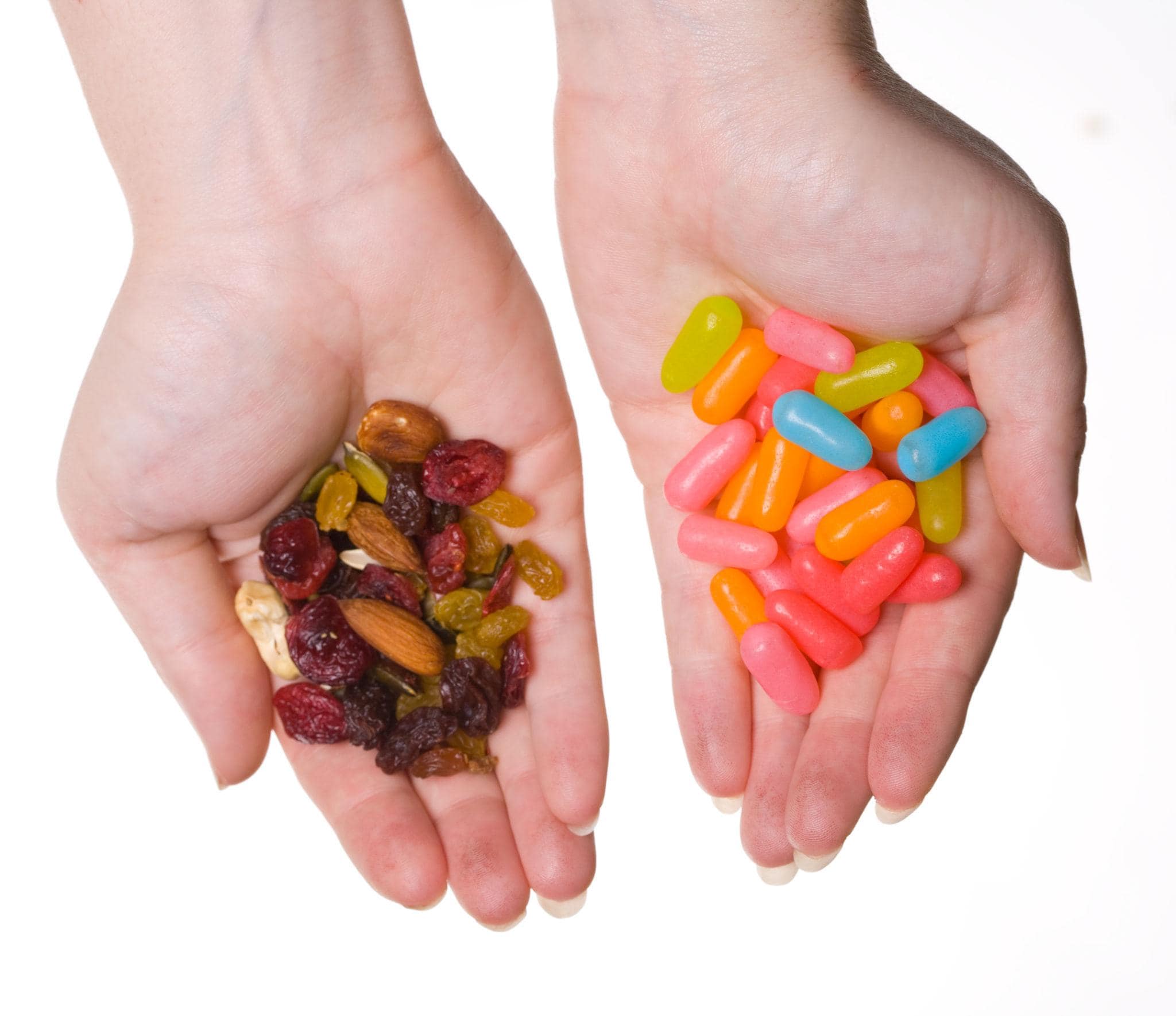 Ein Vergleich der Zutaten hilft Eltern, Snacks für ihre Kinder bewusster auszuwählen