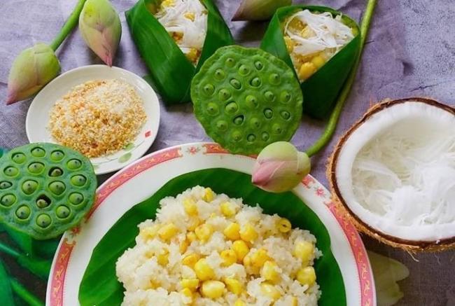 Klebreis mit Lotussamen ist ein traditionelles vietnamesisches Gericht, das von vielen Menschen geschätzt wird